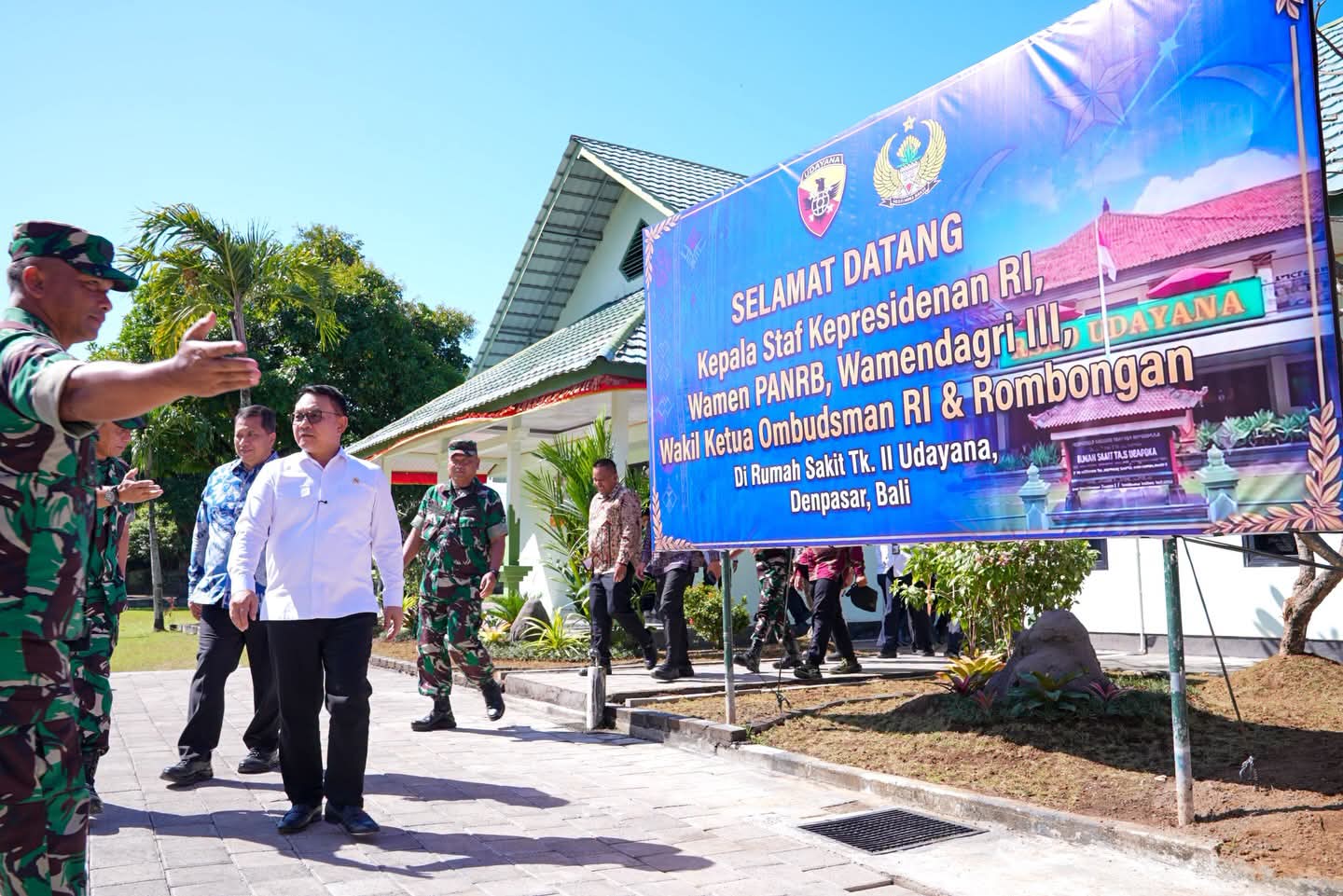 Kepala Staf Kepresidenan Tinjau Pelayanan Kesehatan di RSAD Udayana